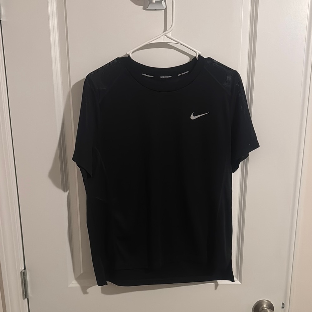 Nike Men's Black T-Shirt